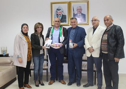 وزارة الثقافة تكرم بلدية نابلس