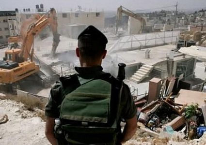 الاحتلال يخطر بهدم ثلاثة منازل في بيت لحم