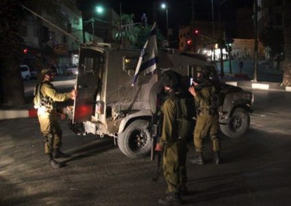 الإحتلال يزعُم أن مقاومون أطلقوا النار تجاه عناصر من قواته على حاجز عناب