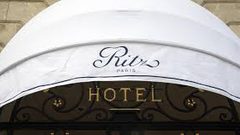 فندق الريتز يبيع مقتنياته الأثرية....  تعرف على السبب