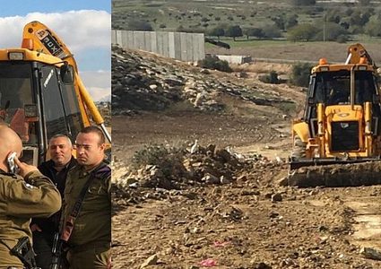 الاحتلال يشرع بشق طريق في أراضي جنوب بيت لحم