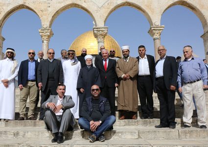 الحسيني والمفتي يستقبلان الوفود المشاركة باحتفالية القدس عاصمة للشباب الإسلامي لعام 2018