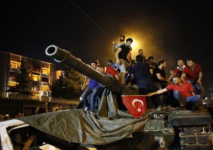 حكم بالسجن المؤبد على عشرات الجنود الأتراك