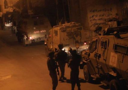 حملة مداهمات واعتقالات في مدن الضفة