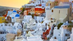 مدن تتخذ مبانيها لوناً واحداً.. ما السبب؟