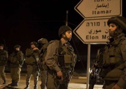 الاحتلال يعتقل شابين بزعم محاولة تنفيذ عملية جنوب نابلس