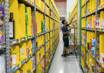 مخاوف حول نموذج لأمازون لتتبع الموظفين