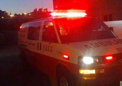 عناصر من قوات الاحتلال يطلقون النار على سيارة إسعاف بالبيرة