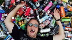 هذا ما حدث له بعد تناول 25 زجاجة مشروب طاقة