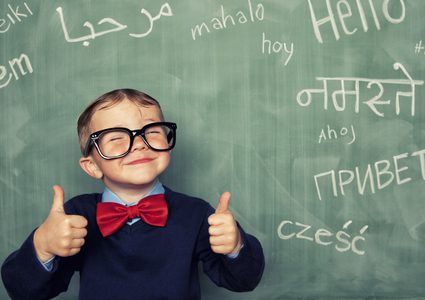 فوائد غير متوقعة للتحدث بلغة ثانية