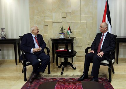 الحمد الله يبحث مع ناصر آخر التطورات على صعيد لجنة الانتخابات