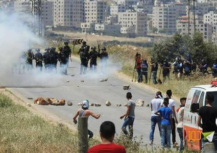 4 اصابات خلال مواجهات مع قوات الاحتلال شرق نابلس