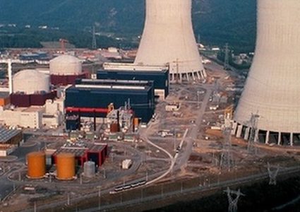 مسؤول إيراني: زواحف غربية للتجسس على برنامجنا النووي