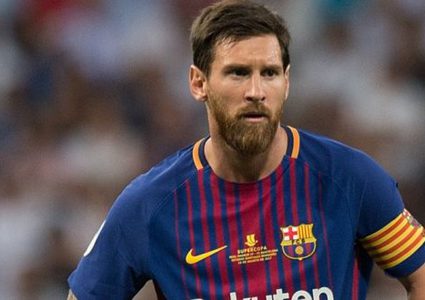 ميسي يرشح 4 لاعبين لمنافسته على الكرة الذهبية