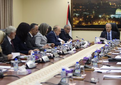 مجلس الوزراء يؤكد جاهزيته لاستيعاب 20 ألف موظف من غزة