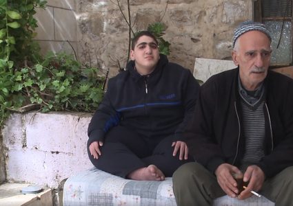 بالفيديو.. قطع وزارة التنمية المخصصات عن أسرة  مواطن من ذوي الاحتياجات الخاصة