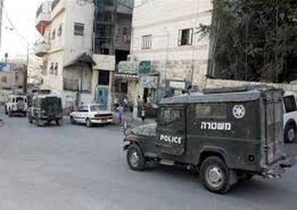 الاحتلال يستدعي موظف أوقاف للتحقيق