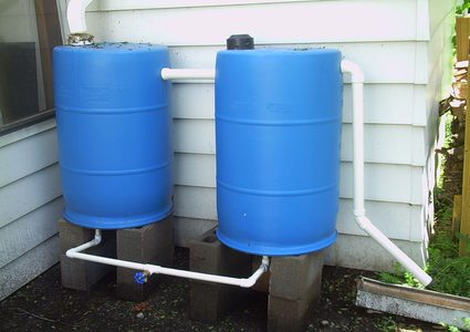 منحة يابانية لإنشاء خزانات جمع مياه الأمطار في مدارس جنوب الضفة