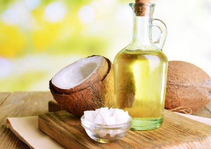 زيت جوز الهند مضر بصحة البشرة!