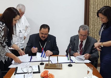 فلسطين وكوبا توقعان اتفاقية تعاون تعليمية