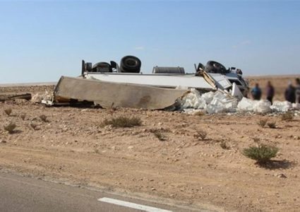 23 قتيلا في حادث اصطدام شاحنة تقل مهاجرين في ليبيا