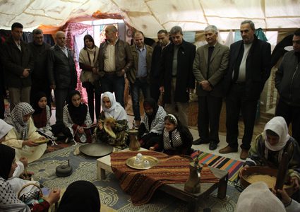 الهوية الفلسطينية للتراث الشعبي بين الأهزوجة والمهباش(صور)