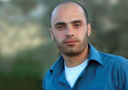 الاحتلال يحكم على الأسير دويكات بالسجن 16 شهرًا وغرامة مالية