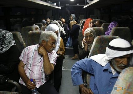 الاحتلال يقرر منع أقرباء أسرى غزة في الضفة من زيارتهم