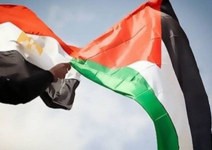 مساعٍ مصرية لوضح حد للانهيار في غزة