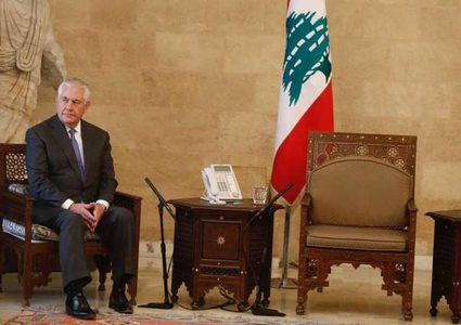 خروجا على العرف الدبلوماسي: وزير خارجية أمريكا يتعرض لموقف محرج في لبنان