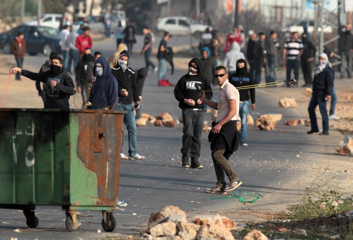 اصابات بـ"المطاط" والاختناق خلال مواجهات مع الاحتلال جنوب نابلس