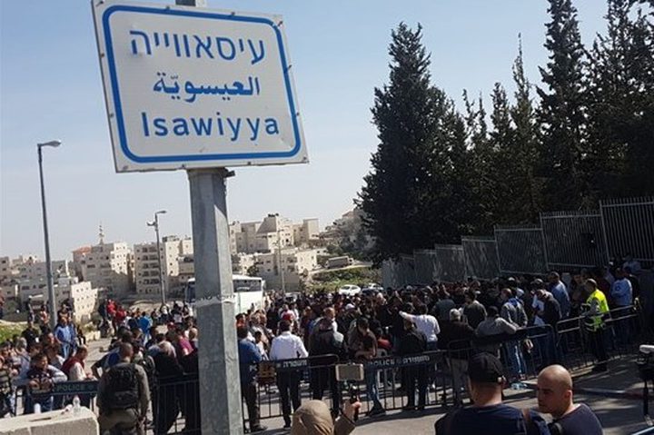 العيسوية: المئات يتظاهرون تنديداً بقرار ترامب ورفضاً لممارسات الاحتلال