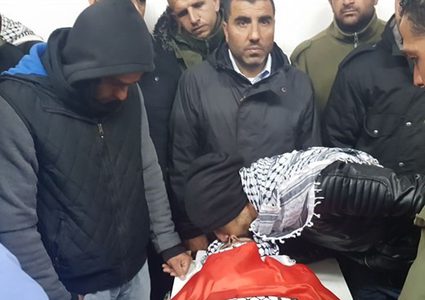 بعد 5 أشهر.. أهالي بيت سوريك يشيعون جثمان الشهيد الجمل