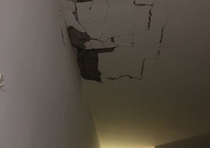 الاحتلال يزعم: صاروخ اطلق من غزة أصاب منزلاً بشكل مباشر في النقب