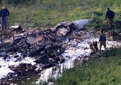 إعفاء طياران من سلاح الجو الإسرائيلي بعد إسقاط الدفاعات السورية لطائرتهم