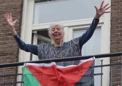 وفاة ناشطة هولندية مدافعة عن حقوق الشعب الفلسطيني