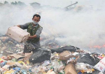 مصرع 9 أشخاص بحريق منشأة نفايات جنوبي الصين