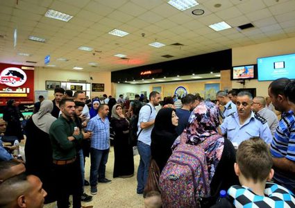 تنقل 1934 مسافر على معبر الكرامة