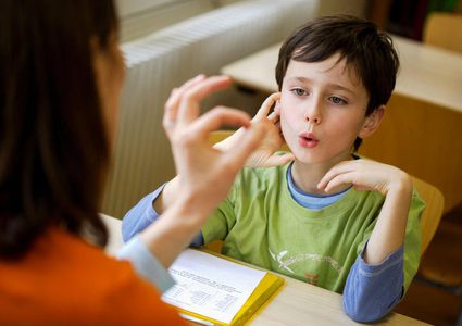 علاج تلعثم الطفل في الكلام