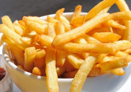 مادة في البطاطا المقلية تنبت الشعر!