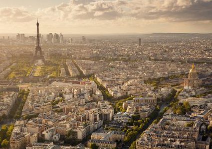 شركة للرحلات الافتراضية: زوري باريس من بيتك