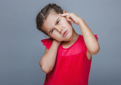 لماذا يعاني طفلي من الصداع؟