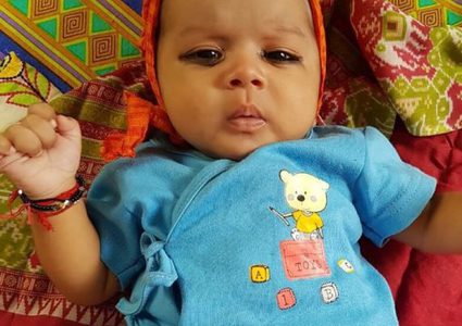 اقتلاع 7 أسنان من فم طفل عمره شهر واحد!