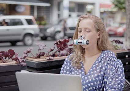 البشر يستنشقون كميات صادمة من البلاستيك