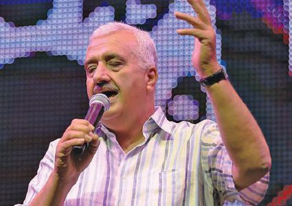 "الثقافة" تدعم إعادة إنتاج أغنيات الانتفاضة للفنان وليد عبد السلام