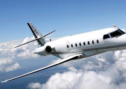 لماذا معظم الطائرات لونها أبيض؟