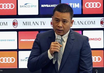 صحيفة إيطالية تعلن إفلاس مالك ميلان