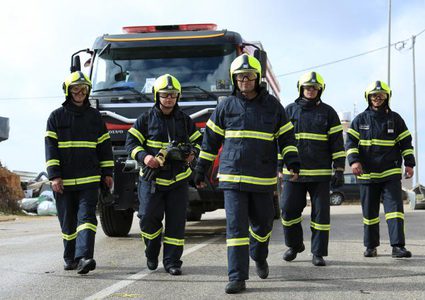 الدفاع المدني يتعامل مع 28 حادث حريق وإنقاذ أمس الأحد