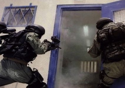 هيئة الأسرى: إعادة أسرى "عسقلان" إلى أقسامهم بعد انتهاء عملية القمع والتنكيل بحقهم