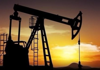 النفط يسجل أعلى مستوى في أسبوعين